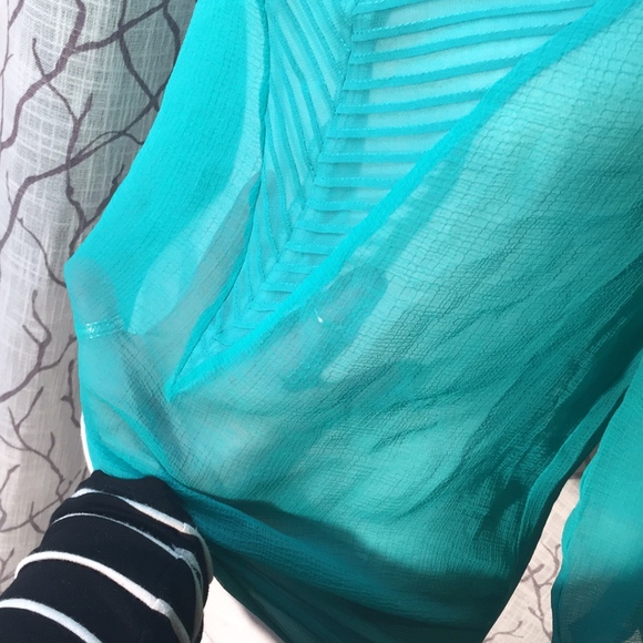 Kimchi Blue sheer turquoise blouse - Picture 4 of 8